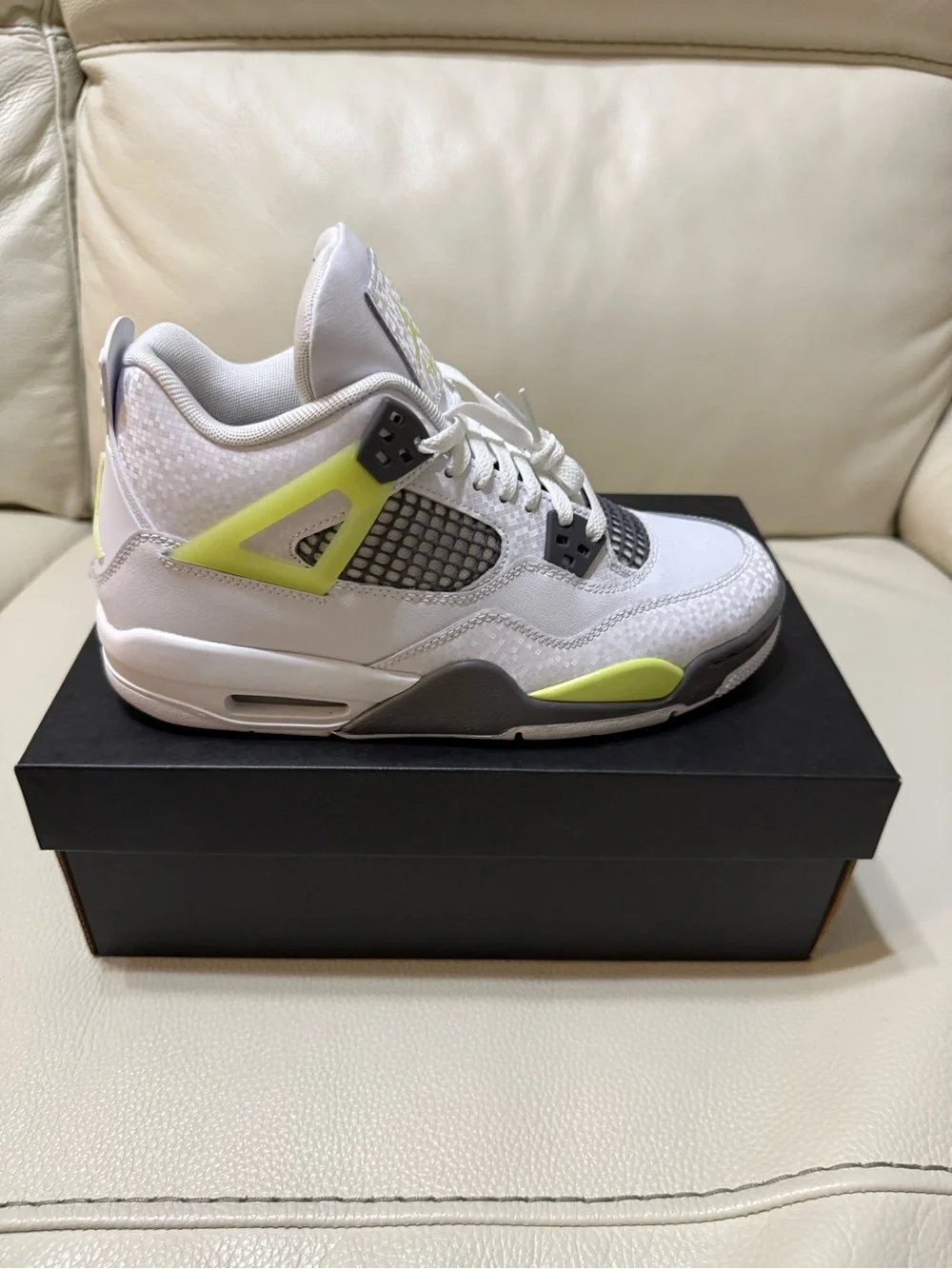 Air Jordan 4 Retro (GS) White/Lemon Twist HJ5990 100 7Y